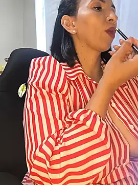 Snapshot of Mrsvictoriaaa chatting on May 29, 2026, 8:29 pm Mrsvictoriaaa online show from May 29, 2026, 8:29 pm