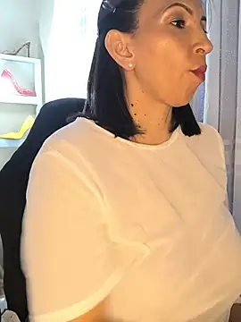 Snapshot of Mrsvictoriaaa chatting on July 19, 2026, 7:28 pm Mrsvictoriaaa online show from July 19, 2026, 7:28 pm