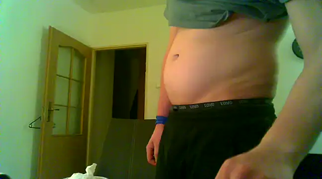 Snapshot of VickyDevilEU chatting on January 27, 2025, 12:01 am VickyDevilEU online show from January 27, 2025, 12:01 am