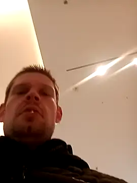 Snapshot of VickyDevilEU chatting on October 18, 2025, 2:18 pm VickyDevilEU online show from October 18, 2025, 2:18 pm