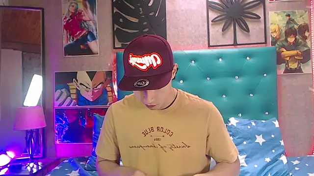 LiamAndrewzz online show from September 30, 2025, 4:56 pm