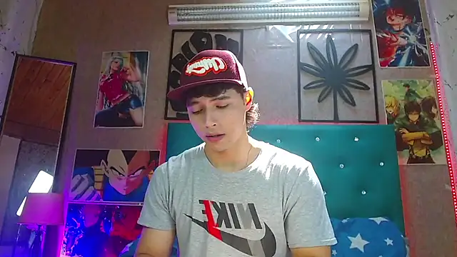 LiamAndrewzz online show from November 11, 2025, 3:45 pm