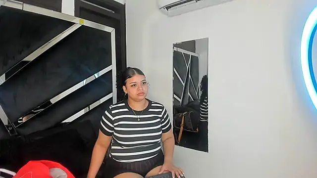 Rubyxht online show from December 14, 2025, 12:32 pm