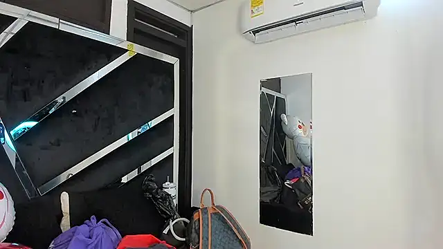 Rubyxht online show from February 17, 2026, 12:45 pm