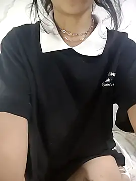 Snapshot of ElaRuil69 chatting on October 24, 2025, 2:52 am ElaRuil69 online show from October 24, 2025, 2:52 am