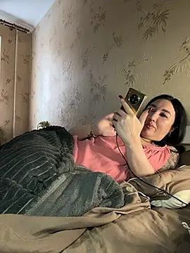 Naughtbaby 2025 online show from February 20, 2026, 6:26 am