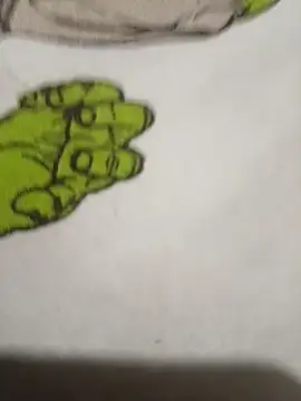 Snapshot of LeonRoots chatting on October 17, 2025, 9:17 pm LeonRoots online show from October 17, 2025, 9:17 pm