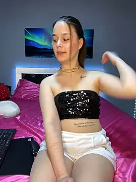 Snapshot of Siena_Amaris chatting on March 8, 2025, 5:54 pm Siena Amaris online show from March 8, 2025, 5:54 pm