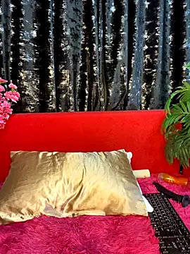 Siena Amaris online show from December 5, 2025, 9:18 am