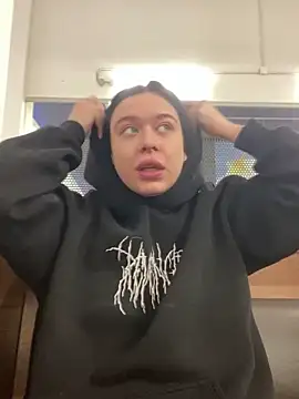 Snapshot of AlishaPrettyBlade chatting on February 17, 2025, 6:20 am AlishaPrettyBlade online show from February 17, 2025, 6:20 am