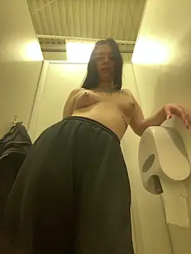 Snapshot of AlishaPrettyBlade chatting on February 23, 2025, 6:17 am AlishaPrettyBlade online show from February 23, 2025, 6:17 am