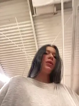 Snapshot of AlishaPrettyBlade chatting on February 26, 2025, 6:37 am AlishaPrettyBlade online show from February 26, 2025, 6:37 am