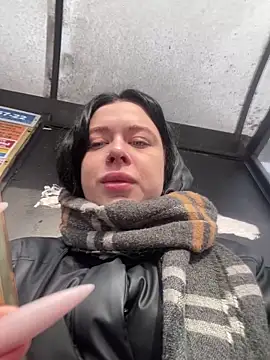 Snapshot of AlishaPrettyBlade chatting on March 12, 2025, 3:24 am AlishaPrettyBlade online show from March 12, 2025, 3:24 am