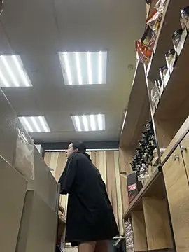 AlishaPrettyBlade online show from December 18, 2025, 11:05 am