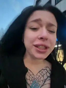 AlishaPrettyBlade online show from April 25, 2026, 1:41 pm