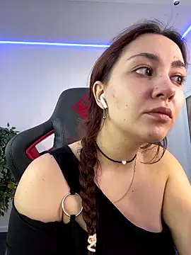 Snapshot of AshleySkott_ chatting on October 20, 2025, 8:48 am AshleySkott online show from October 20, 2025, 8:48 am