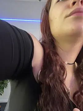 Snapshot of AshleySkott_ chatting on October 25, 2025, 8:33 am AshleySkott online show from October 25, 2025, 8:33 am