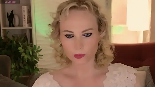 Sandra Kind online show from June 27, 2026, 5:23 am