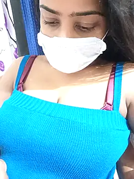 Snapshot of COZY_ROZI chatting on October 3, 2025, 4:59 pm COZY ROZI online show from October 3, 2025, 4:59 pm