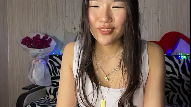 Asian Vi online show from March 11, 2025, 5:13 pm