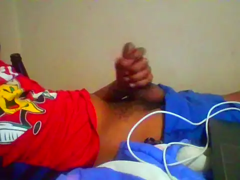 Snapshot of TwistedR chatting on November 26, 2025, 9:27 pm TwistedR online show from November 26, 2025, 9:27 pm