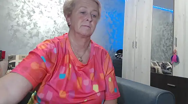 RosesandLillies online show from January 18, 2025, 7:26 pm