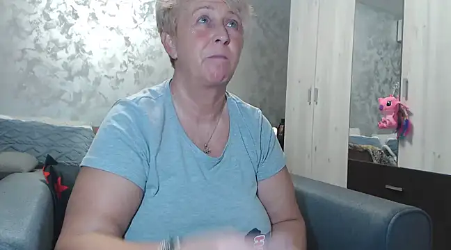 RosesandLillies online show from February 10, 2025, 5:30 pm