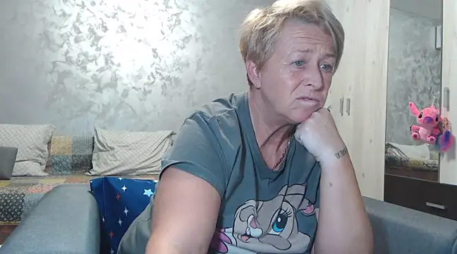 RosesandLillies online show from February 21, 2025, 5:53 pm