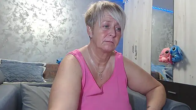 RosesandLillies online show from January 12, 2026, 8:03 pm