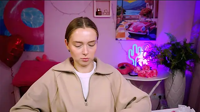 JenniferGraces online show from March 4, 2025, 11:08 am