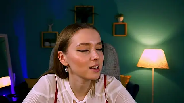 JenniferGraces online show from March 15, 2025, 10:44 pm