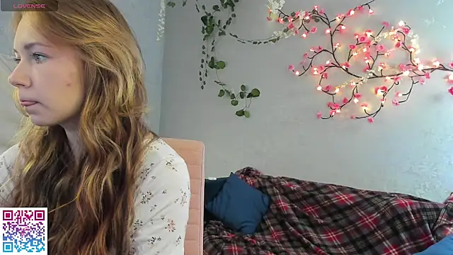 boozekirs  online show from October 22, 2025, 3:07 am