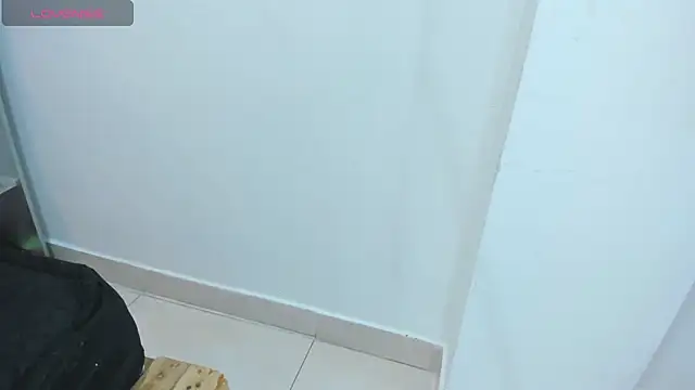 Snapshot of candy_rogeers chatting on March 12, 2025, 3:46 am candy rogeers online show from March 12, 2025, 3:46 am