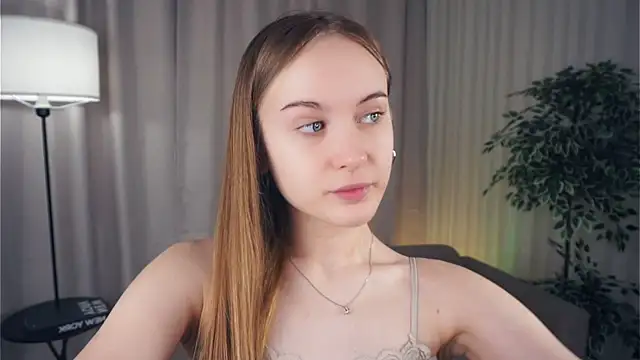 Snapshot of QuennaCoote chatting on March 13, 2025, 5:54 am QuennaCoote online show from March 13, 2025, 5:54 am