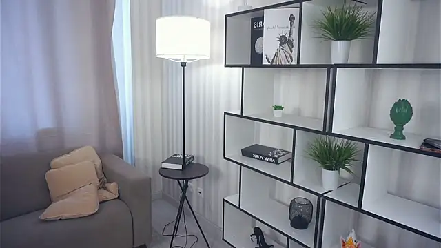 Snapshot of QuennaCoote chatting on September 15, 2025, 5:51 am QuennaCoote online show from September 15, 2025, 5:51 am