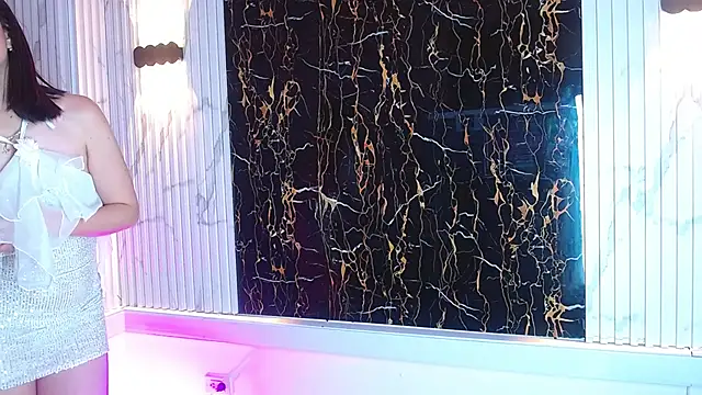 Guxplo  online show from March 2, 2025, 9:43 pm