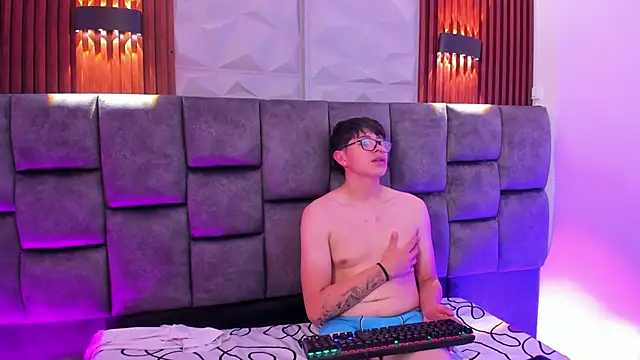 Evie Demn7 online show from February 24, 2025, 3:44 am