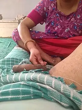 Snapshot of indian_couple4 chatting on May 6, 2026, 3:24 am indian couple4 online show from May 6, 2026, 3:24 am