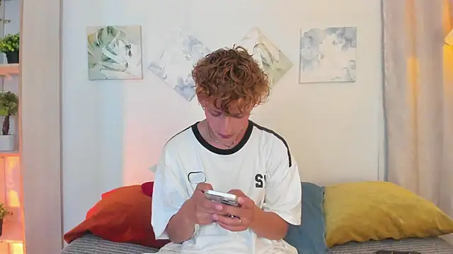 iiangel  online show from January 13, 2026, 3:01 am