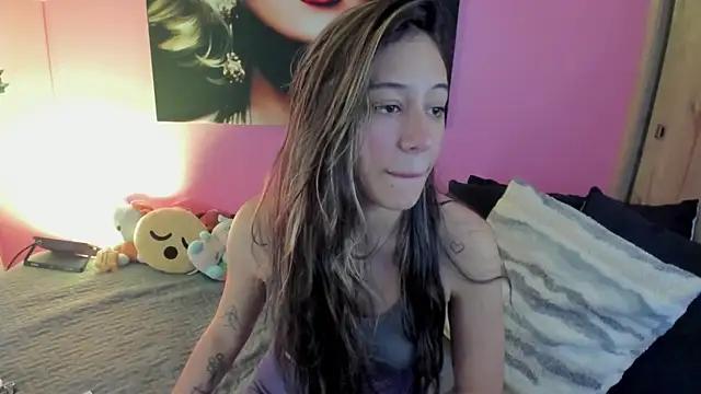 Snapshot of TANIA_06 chatting on July 4, 2026, 1:17 pm TANIA 06 online show from July 4, 2026, 1:17 pm