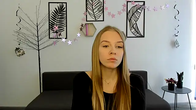 Snapshot of AnnNorriss chatting on March 7, 2025, 10:24 am AnnNorriss online show from March 7, 2025, 10:24 am