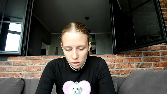 Snapshot of AnnNorriss chatting on October 6, 2025, 12:13 pm AnnNorriss online show from October 6, 2025, 12:13 pm