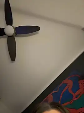 NaomiMulan online show from March 8, 2026, 2:04 am