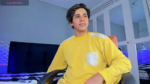 Allex Cano online show from September 23, 2025, 10:02 pm