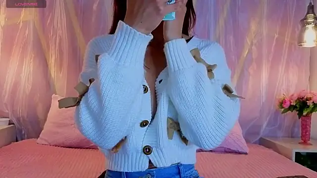 EmmyCortez online show from March 16, 2026, 11:47 am