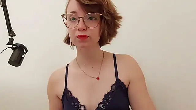 Snapshot of Elise_Nyx chatting on September 23, 2025, 1:36 pm Elise Nyx online show from September 23, 2025, 1:36 pm