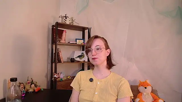 Snapshot of Elise_Nyx chatting on May 6, 2026, 1:38 pm Elise Nyx online show from May 6, 2026, 1:38 pm