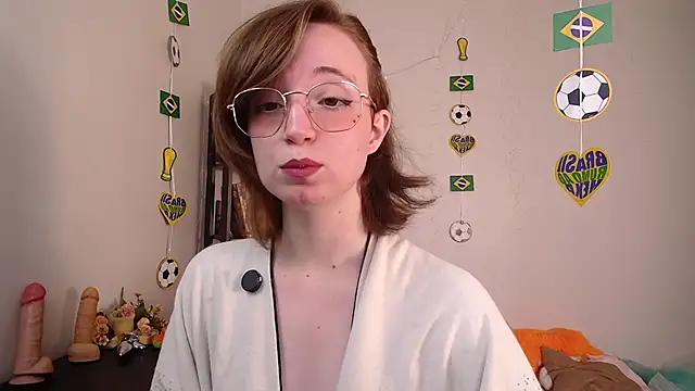 Snapshot of Elise_Nyx chatting on June 13, 2026, 12:36 pm Elise Nyx online show from June 13, 2026, 12:36 pm