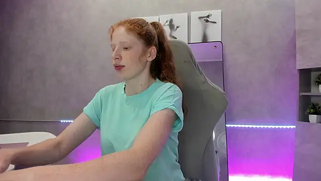 Sandra Wi1son online show from July 15, 2026, 1:33 am