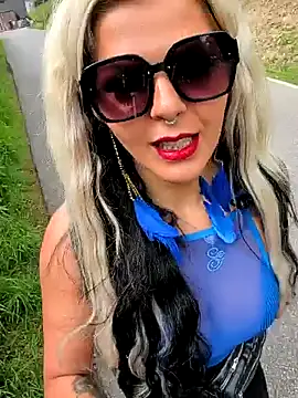 Snapshot of Glory_Max chatting on May 8, 2026, 1:16 pm Glory Max online show from May 8, 2026, 1:16 pm